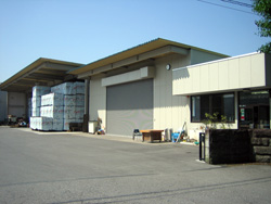 本社屋